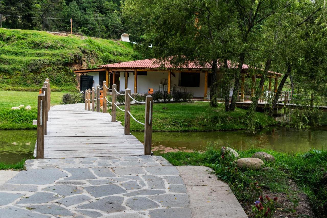 Casa Montana Hotel Chichicastenango Exterior foto